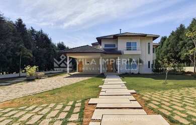 Imagem 3: Uma arquitetura atemporal com todo charme do campo para reunir toda família