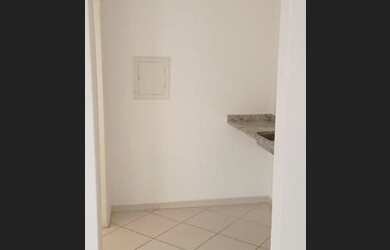 Imagem: O depósito possui 1 Vaga na garagem e 40m² de Área e está