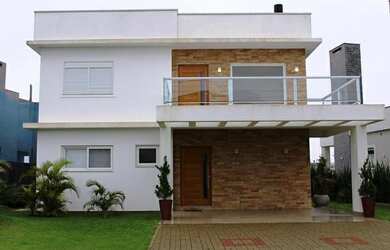 Imagem: A casa em condomínio possui 3 Dormitórios, 2 Banheiros, 1