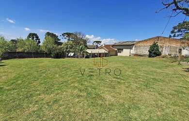 Imagem: O terreno possui 1.800m² de Área e está localizado em Canela