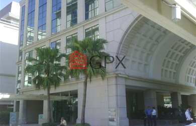 Imagem: O depósito possui 5 Vagas na garagem, 700m² de Área e está