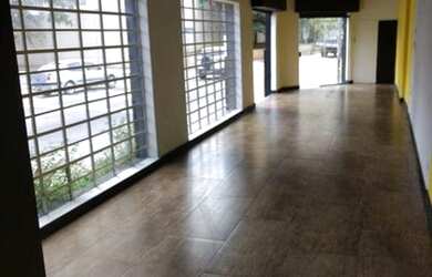 Imagem: O depósito possui 85m² de Área e está localizado em Água