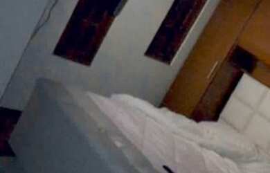 Imagem 2: Casa com 3 pisos e piscina