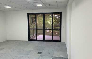 Imagem: O depósito possui 1 Vaga na garagem, 35m² de Área e está