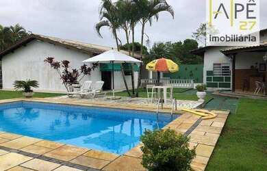 Imagem: A casa possui 2 Dormitórios, 1 Banheiro, 4 Vagas na garagem