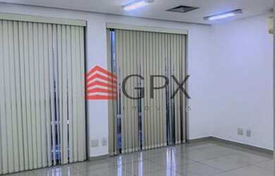 Imagem: O depósito possui 1 Vaga na garagem, 46m² de Área e está