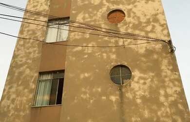 Imagem: O apartamento possui 3 Dormitórios, 1 Banheiro, 1 Vaga na garagem