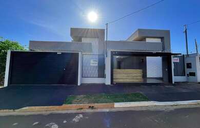 Imagem 1: Belíssima casa Alto Padrão com Piscina no Rita Vieira I