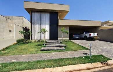 Imagem: A casa possui 3 Dormitórios, 4 Banheiros, 10m² de Área e