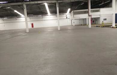 Imagem: O depósito possui 11000m² de Área e está localizado em Vila