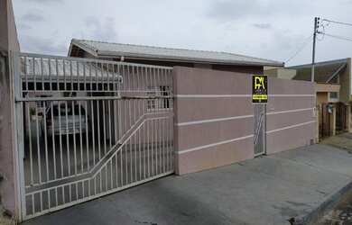 Imagem: A casa possui 3 Dormitórios, 3 Banheiros, 3 Vagas na garagem