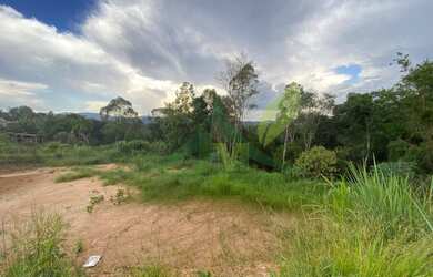 Imagem: O terreno possui 3.980m² de Área e está localizado em Portão