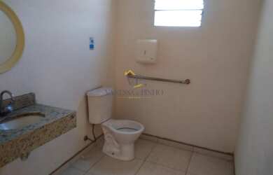 Imagem 7: Galpão para Locação em Atibaia, Jardim das Cerejeiras, 3 banheiros