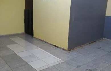 Imagem: A casa possui 2 Dormitórios, 1 Banheiro e está localizado
