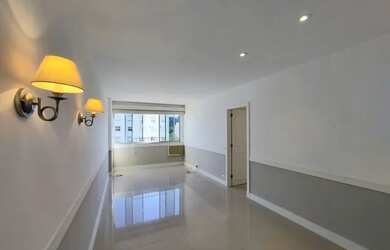 Imagem: O apartamento possui 2 Dormitórios, 3 Banheiros, 1 Vaga na