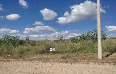 Imagem: O terreno possui 330m² de Área e está localizado em Chácara