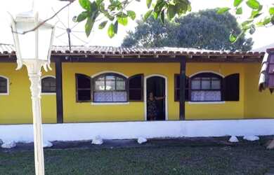 Imagem: A casa possui 1 Dormitório, 5 Vagas na garagem e Imóvel novo