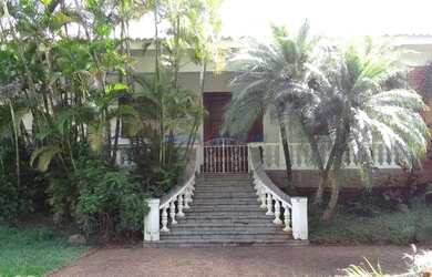 Imagem: A casa possui 5 Dormitórios, 5 Banheiros, 5 Vagas na garagem