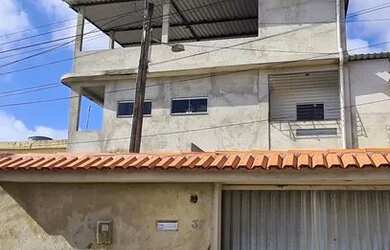 Imagem: A casa possui 5 Dormitórios, 5 Banheiros, 4 Vagas na garagem