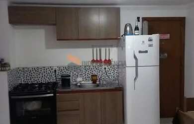 Imagem: O apartamento possui 2 Dormitórios, 1 Banheiro, 1 Vaga na garagem