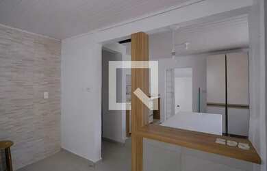 Imagem: A casa possui 2 Dormitórios, 1 Banheiro, 1 Vaga na garagem