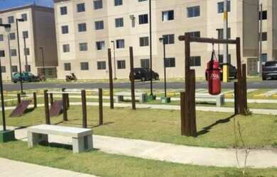 Imagem: O apartamento possui 2 Dormitórios, 1 Banheiro, 1 Vaga na garagem