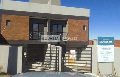 Imagem: A casa possui 3 Dormitórios, 3 Banheiros, 2 Vagas na garagem