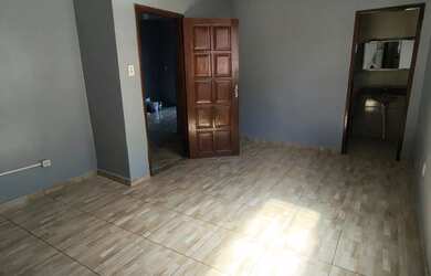 Imagem 11: Alugamos Casa no Parque 10, com 2 quartos sendo 1 suítes - Via Pública