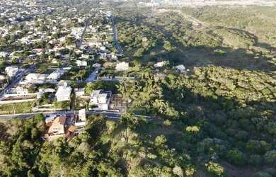 Imagem: O terreno possui 450m² de Área, Imóvel novo e está localizado