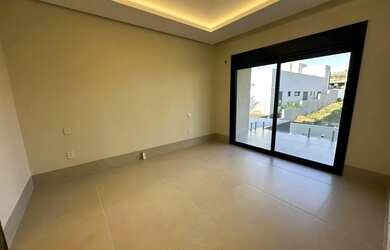 Imagem 5: Sobrado com 3 pisos, 4 suítes, ambientes amplos, e uma localização...