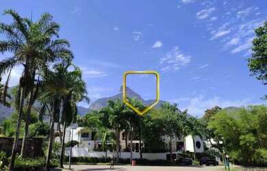 Imagem: O terreno possui 1.600m² de Área e está localizado em Itanhangá