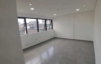 Imagem: O depósito possui 1 Vaga na garagem, 28m² de Área e está