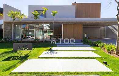 Imagem: A casa em condomínio possui 5 Dormitórios, 5 Banheiros, 5