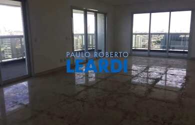 Imagem: O apartamento possui 4 Dormitórios, 4 Banheiros, 5 Vagas na