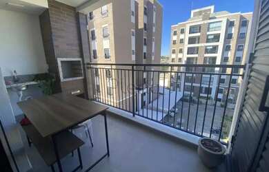 Imagem: O apartamento possui 2 Dormitórios, 1 Banheiro, 2 Vagas na