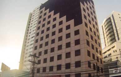 Imagem: O depósito possui 1 Vaga na garagem, 64m² de Área e está