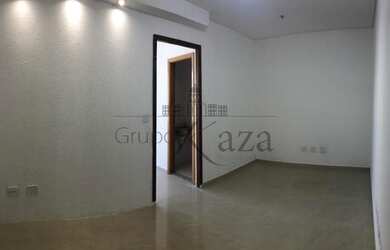 Imagem: O depósito possui 2 Vagas na garagem, 37m² de Área e está