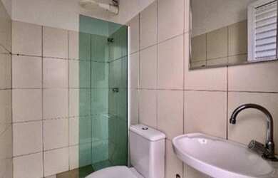 Imagem: A casa possui 3 Dormitórios, 3 Banheiros, 2 Vagas na garagem