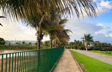 Imagem: O terreno possui 2.000m² de Área e está localizado em Jardim