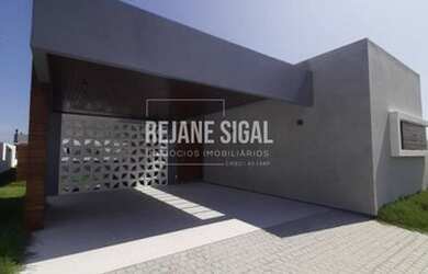 Imagem: A casa em condomínio possui 3 Dormitórios, 1 Banheiro, 2 Vagas