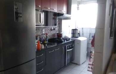 Imagem: O apartamento possui 2 Dormitórios, 1 Banheiro, 1 Vaga na garagem