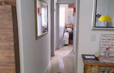 Imagem: O apartamento possui 3 Dormitórios, 1 Banheiro, 1 Vaga na garagem