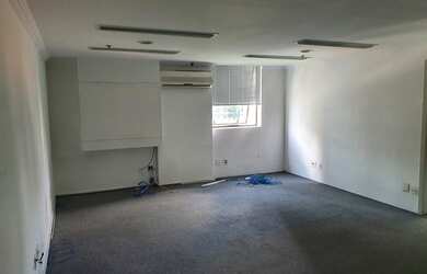 Imagem: O depósito possui 1 Vaga na garagem, 38m² de Área e está