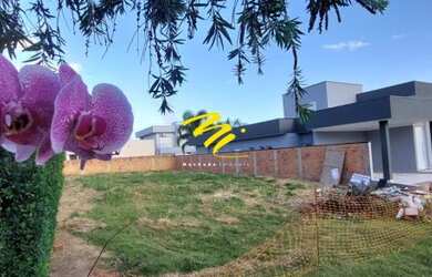 Imagem: O terreno possui 390m² de Área e está localizado em Parque