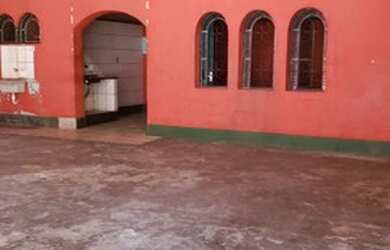 Imagem 2: Alugo galpão 130m. 130m² de Área, 5 Vagas na garageme2 Dormitórios