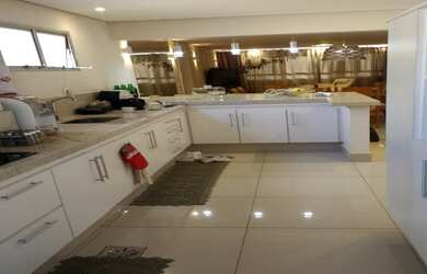 Imagem: O apartamento possui 3 Dormitórios, 3 Banheiros, 2 Vagas na