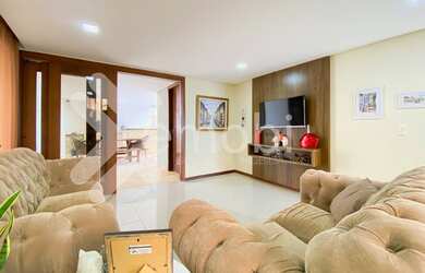 Imagem: A casa em condomínio possui 4 Dormitórios, 5 Banheiros, 2