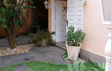 Imagem: A casa em condomínio possui 3 Dormitórios, 4 Banheiros, 2