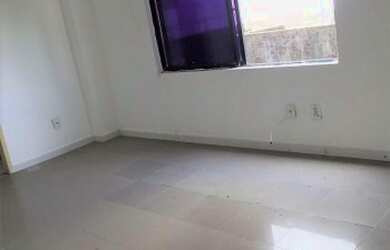 Imagem: O depósito possui 18m² de Área e está localizado em Nazaré