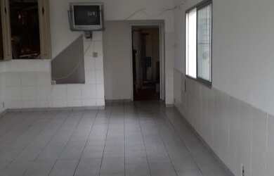 Imagem: O depósito possui 380m² de Área e está localizado em Vila